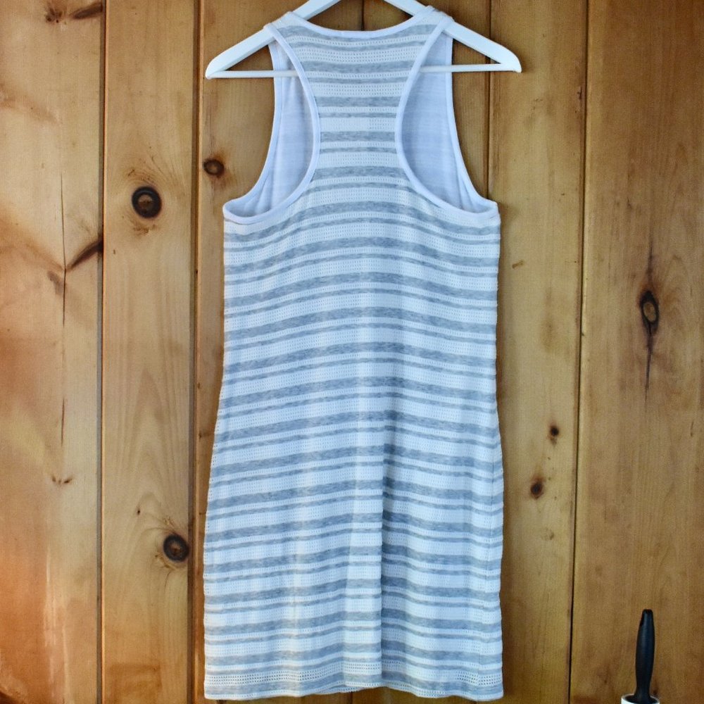 Splendid Dress - Picture 4 of 6
